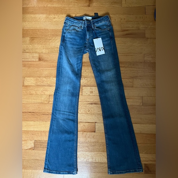 Zara low-rise bootcut jeans - Picture 2 of 3